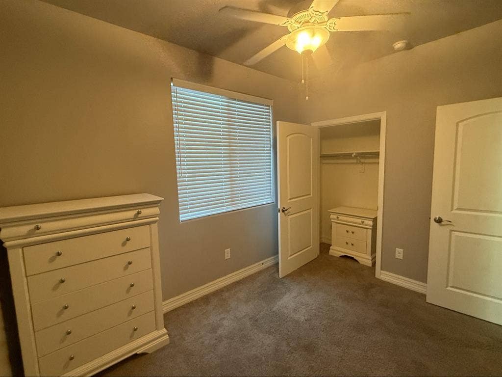 Room & Bathroom for Rent