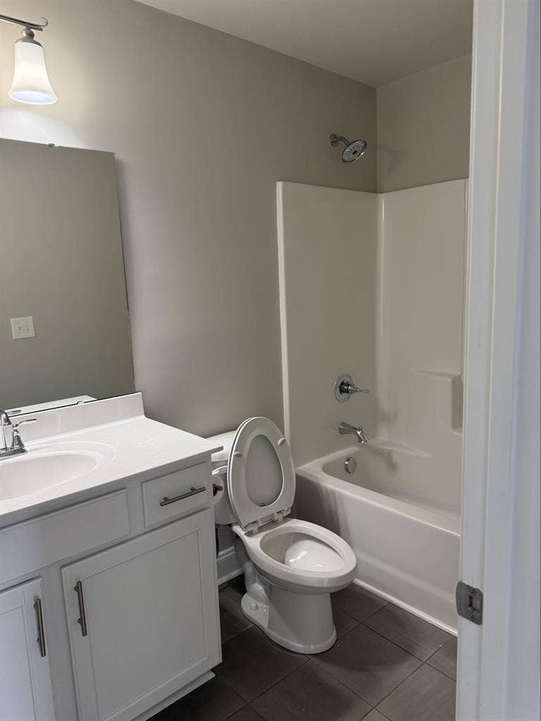 TWO ROOMS AVAILABLE