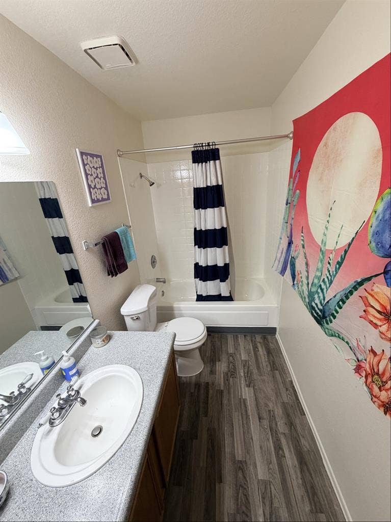 1 room available