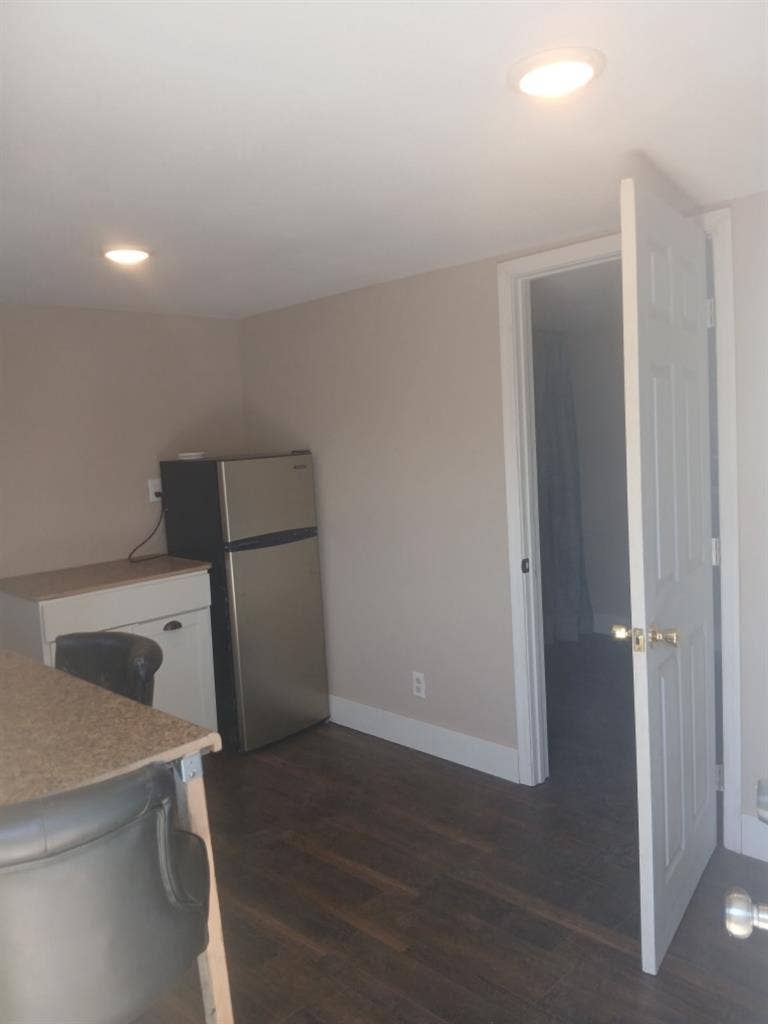 private ADU with bathroom/laundry