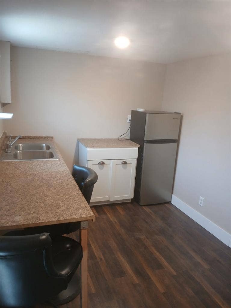 private ADU with bathroom/laundry