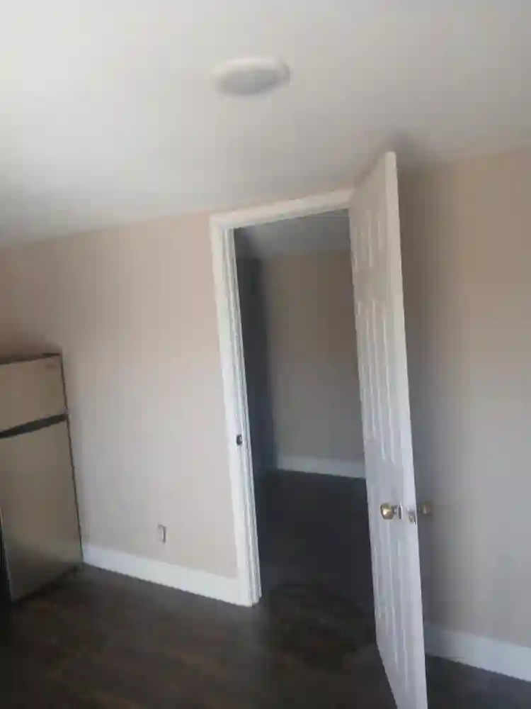 private ADU with bathroom/laundry