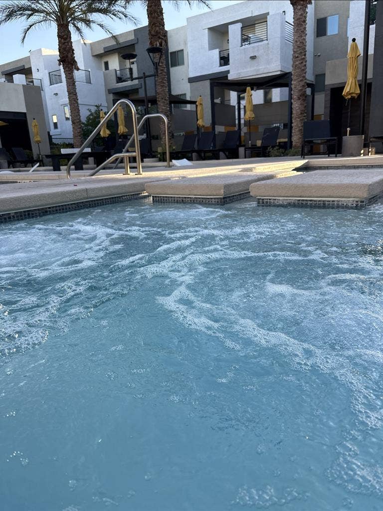 1 bedroom with private bathroom