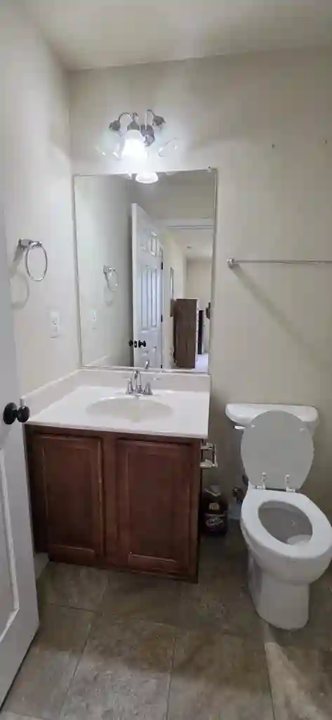Private Room+Bath+LR, Utils Incl