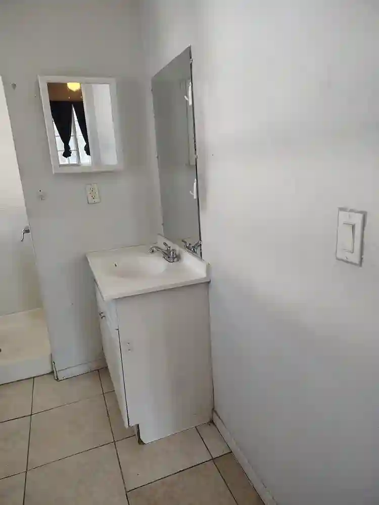 Room for Rent W/Private Bathroom