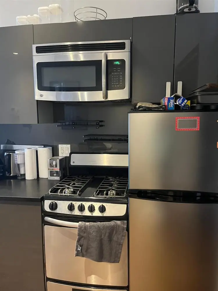 Move-In Ready UES Room