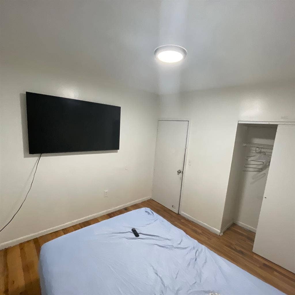 Room for rent in bx