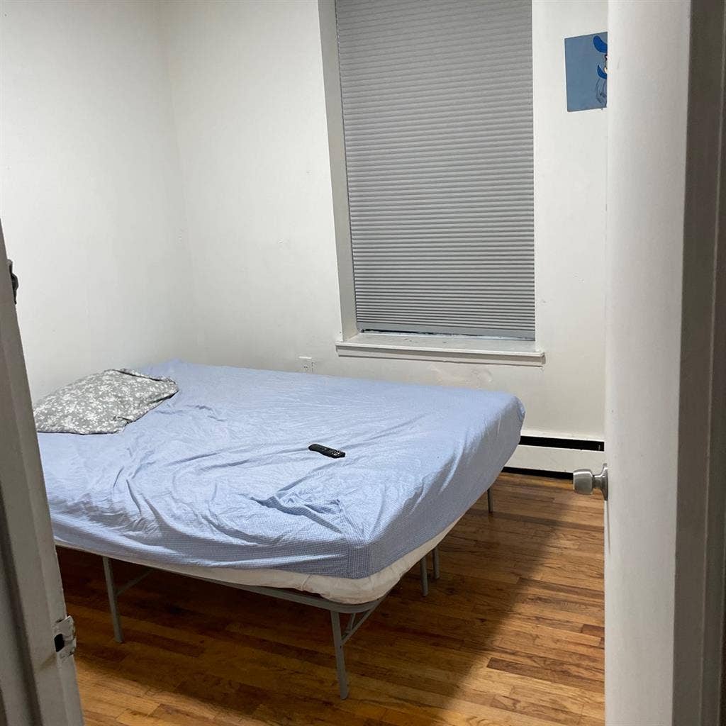 Room for rent in bx