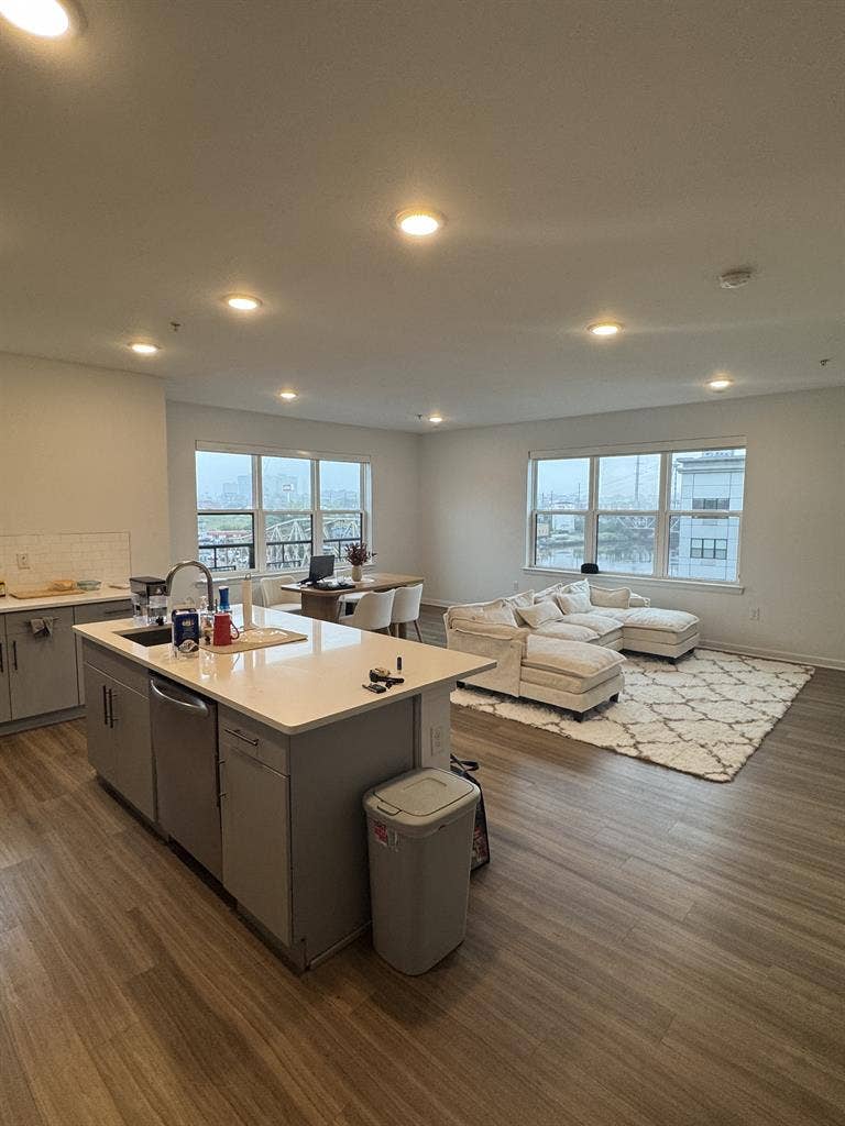 Sub lease/ Full Lease Takeover