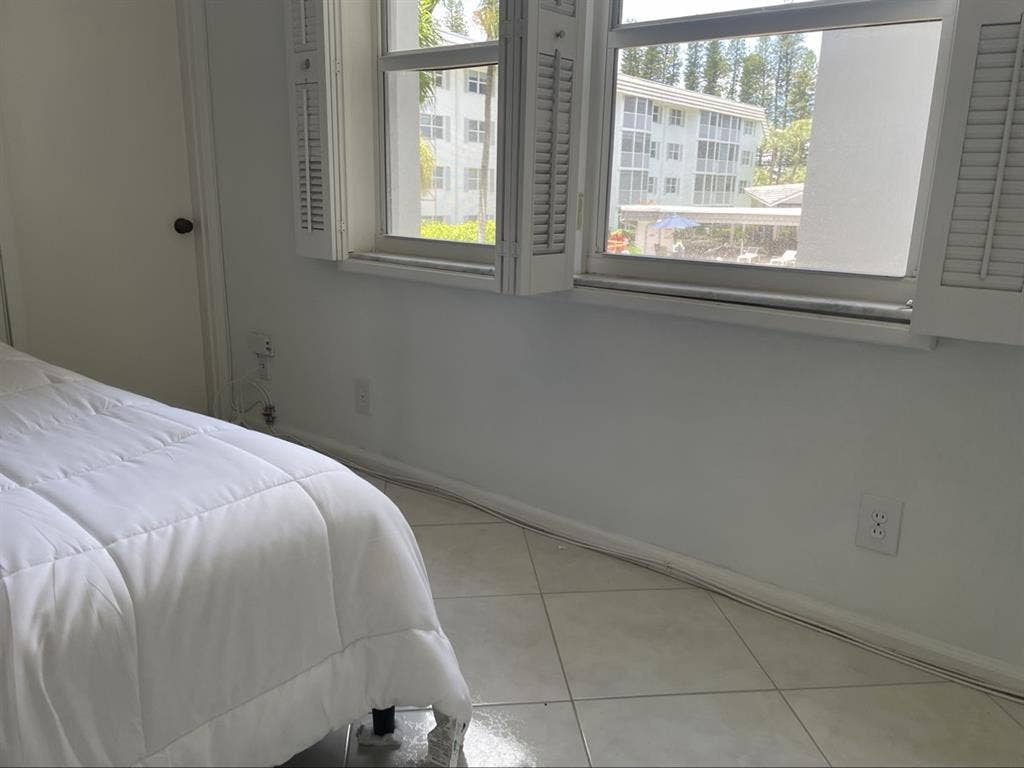 furnished room & private bathroom