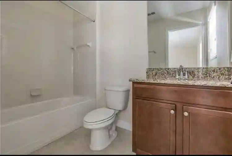 Private room W/ Bathroom Windermere