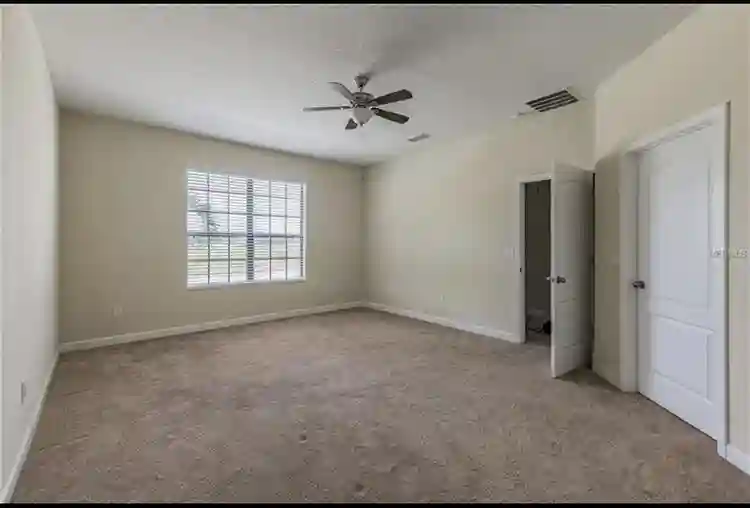 Private room W/ Bathroom Windermere