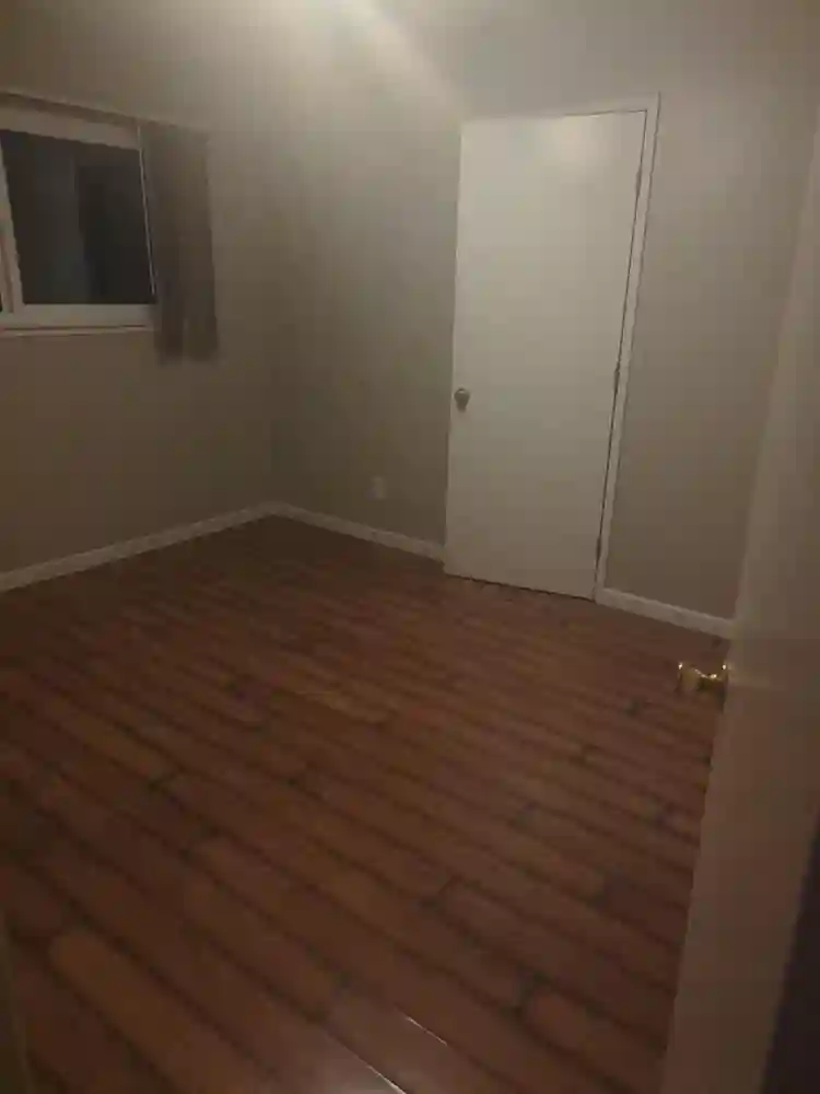 Room in Newtown Booth