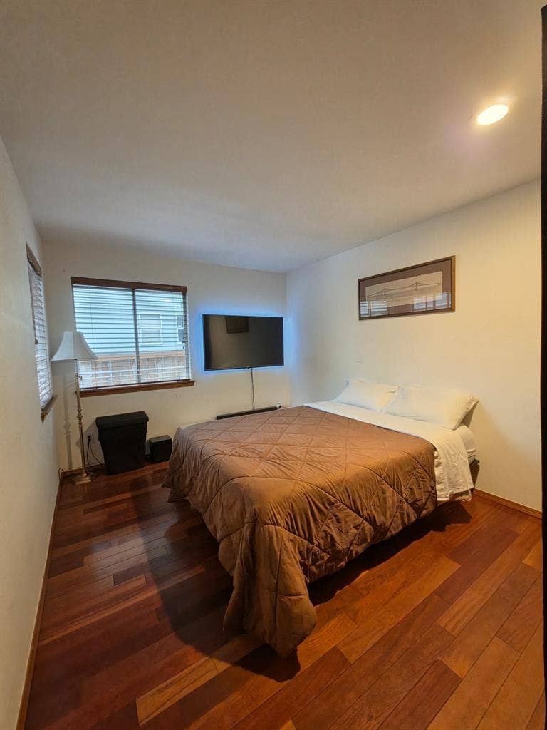 Spacious Room with own bathroom