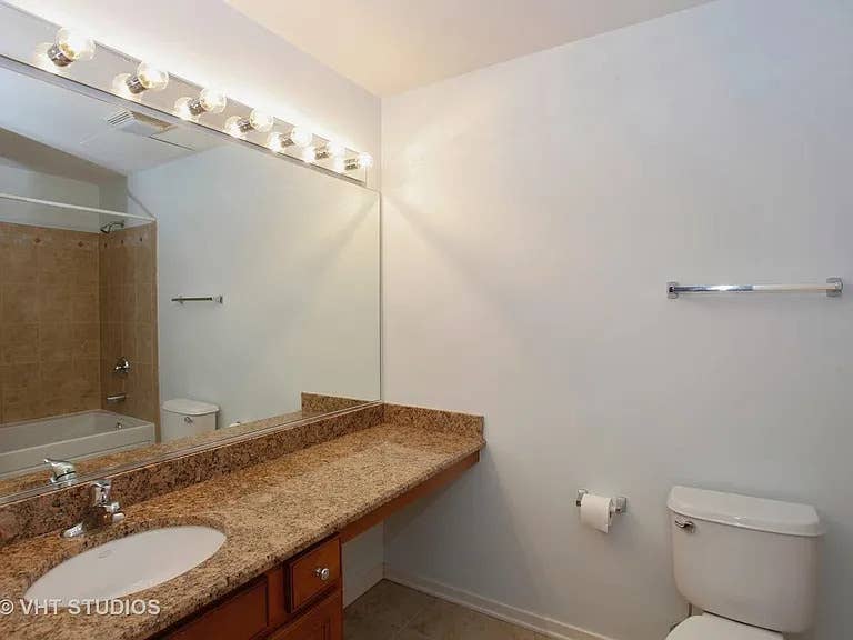 Massive 2/2 sublease early/mid Oct