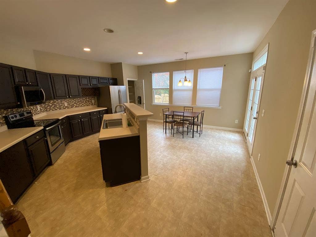 4 BR in Raleigh