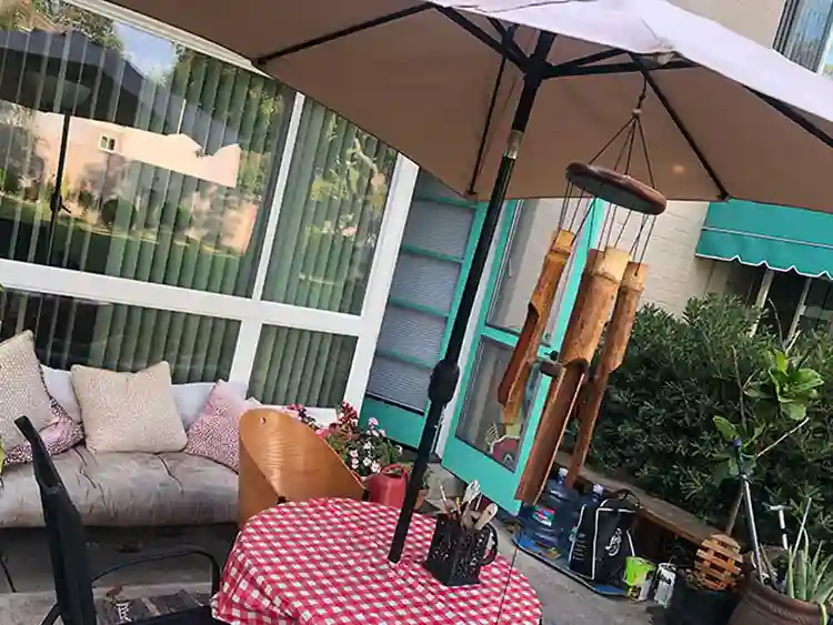 Peaceful Miracle Mile Townhouse
