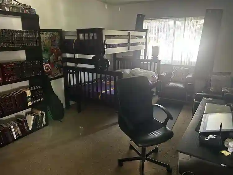 Peaceful Miracle Mile Townhouse