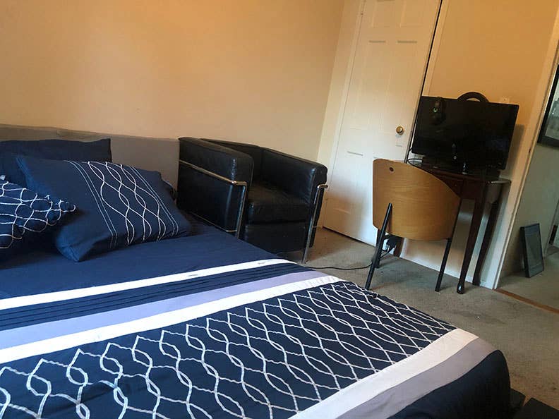 Cute Townhouse in Miracle Mile