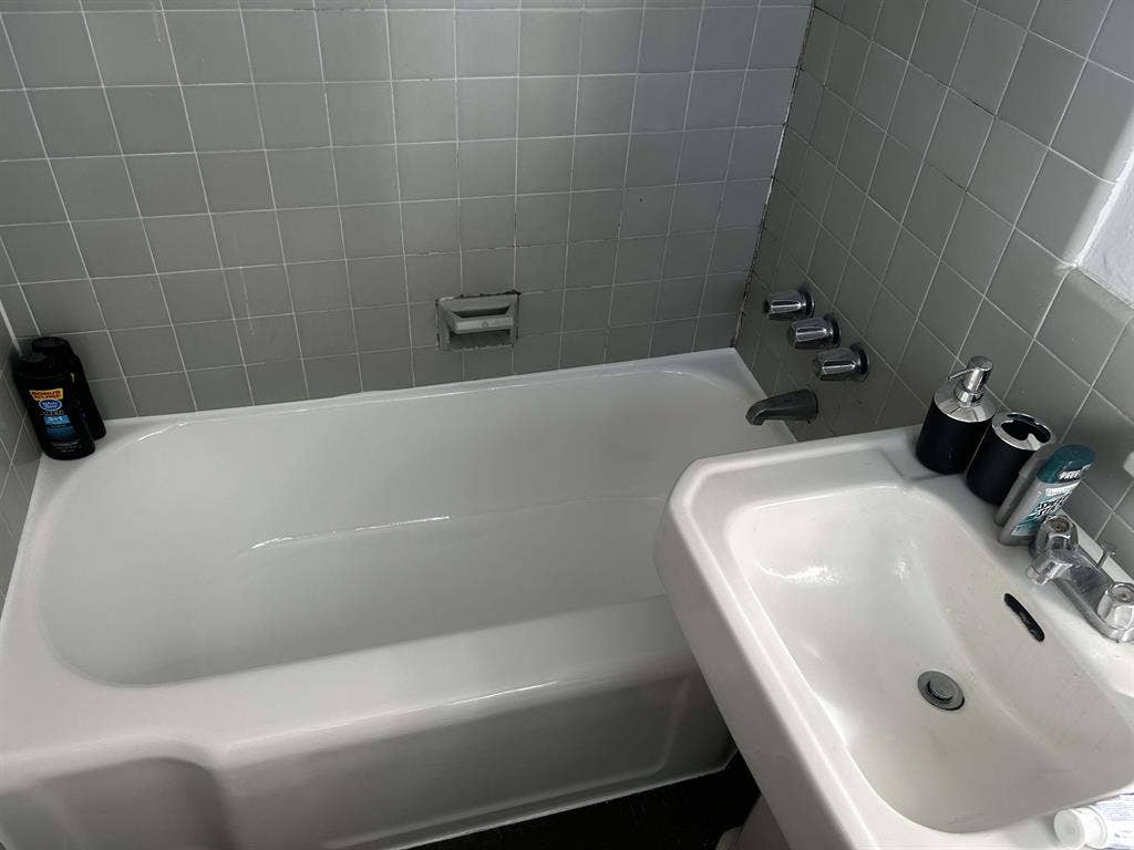 Peaceful Miracle Mile Townhouse