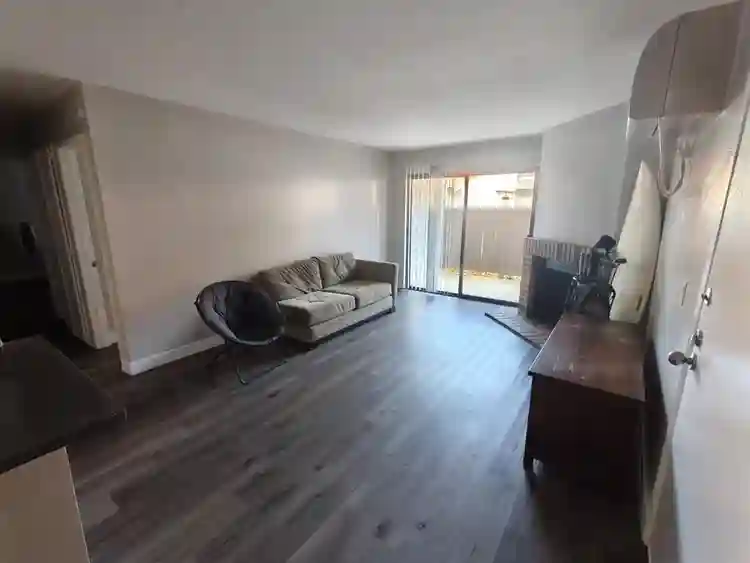 Oct - July Lease for Apartment
