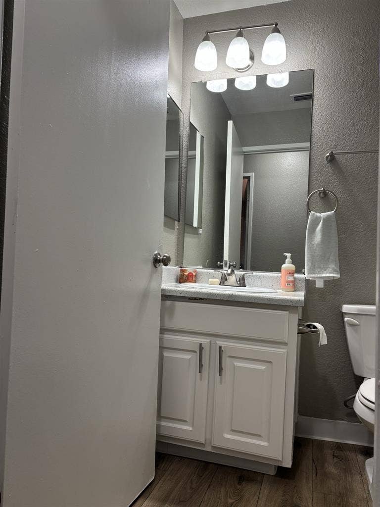 1 bedroom 1 bath available