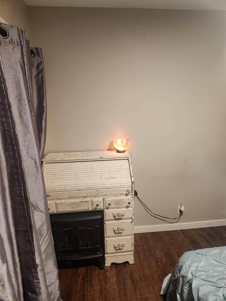 Looking for a roommate