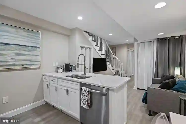 Private and secure 1/1 apartment