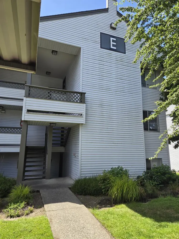 2 Bed 2 Bath in Renton