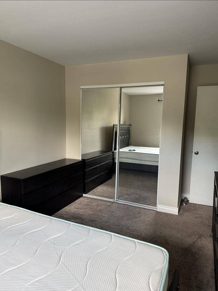 Room for rent in Aurora