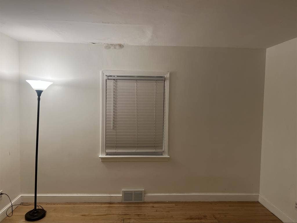 Room in Easton