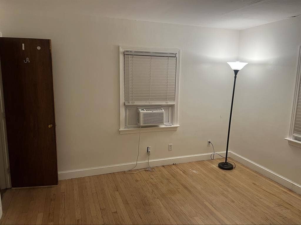 Room in Easton