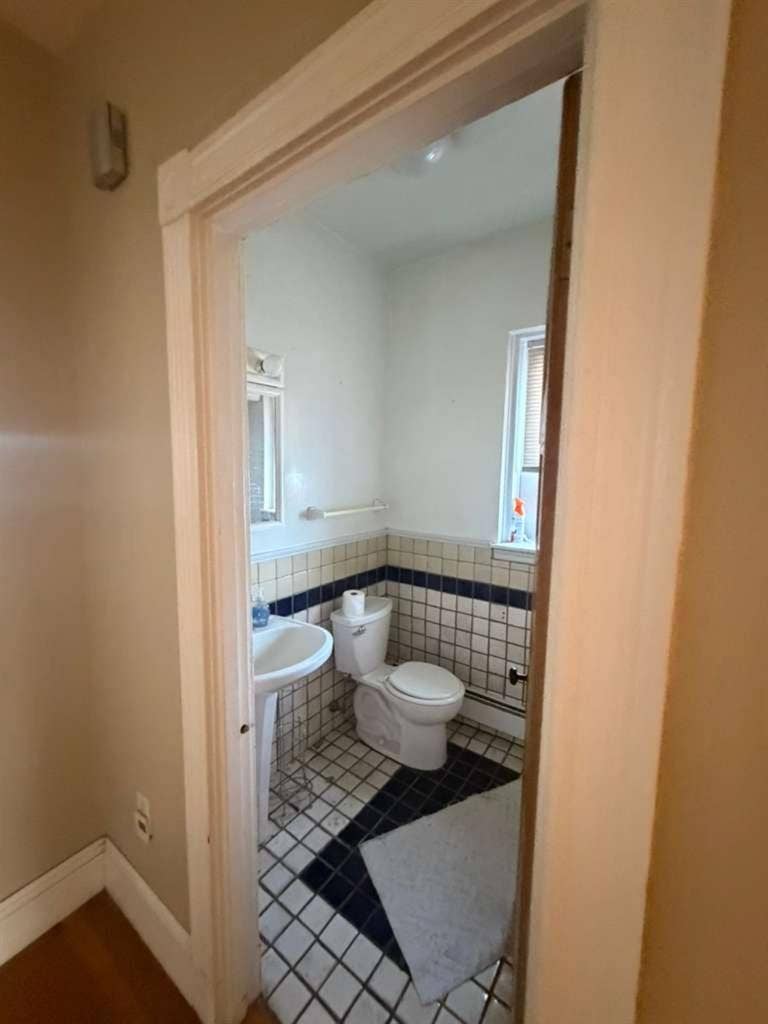 Furnished Room South Boston 4RB