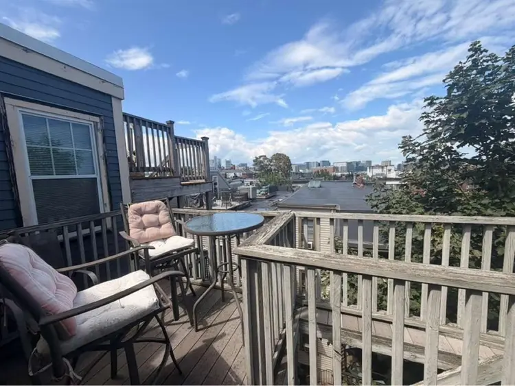 Furnished Room South Boston 4RB