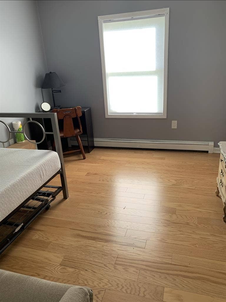 Room for lease