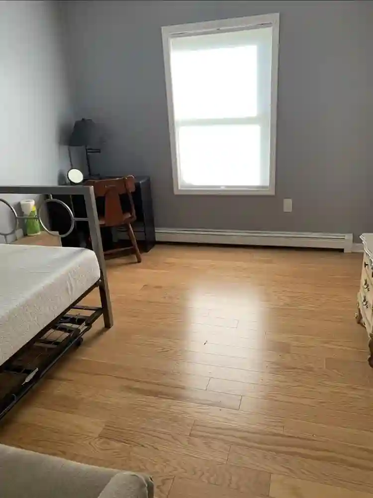 Room for lease
