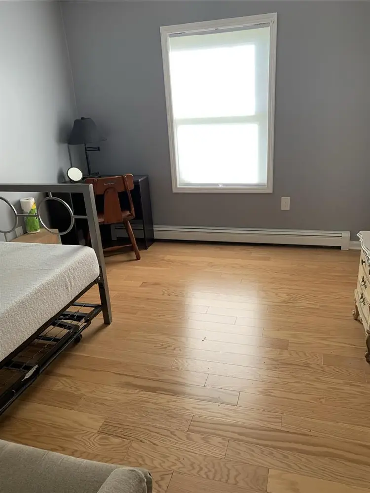 Room for lease