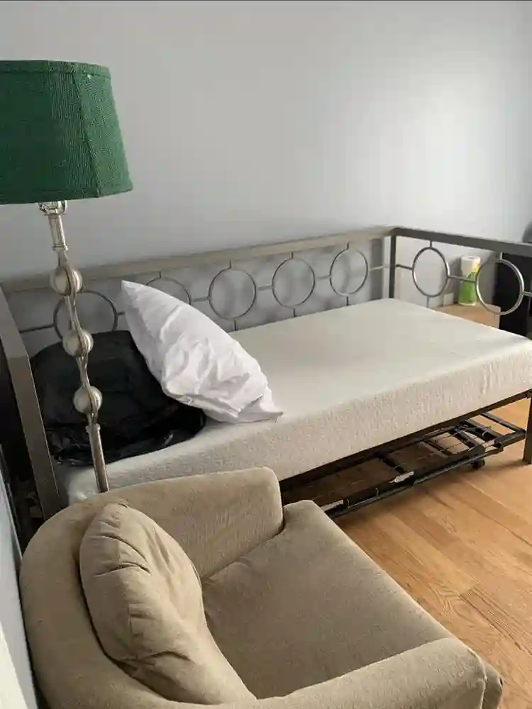 Room for lease