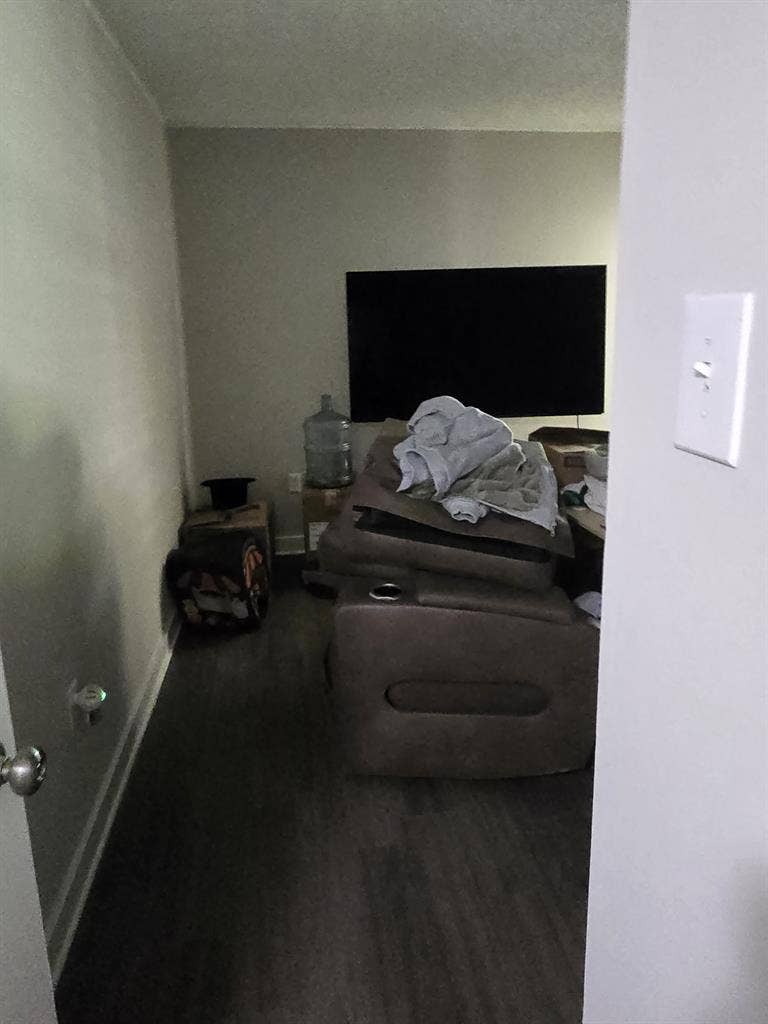 Looking for a Roommate
