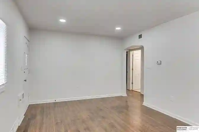 1 full bedroom and living room