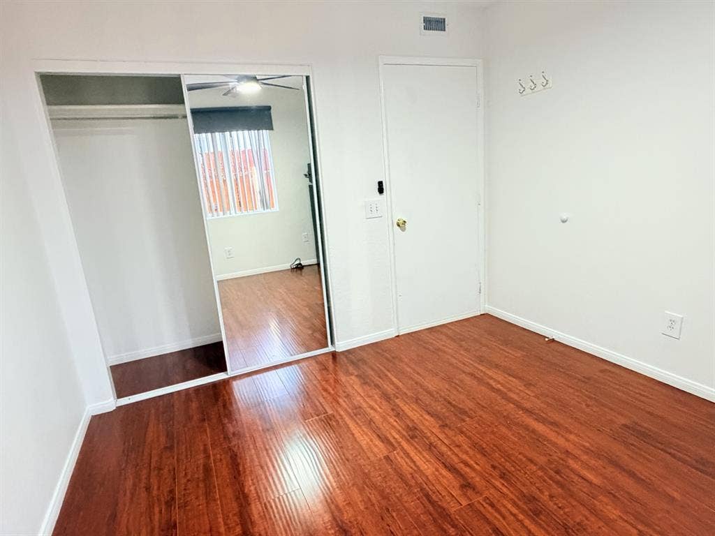 1 nice bedroom available moving now
