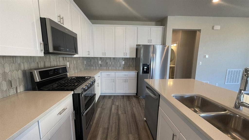 3 BR in Henderson
