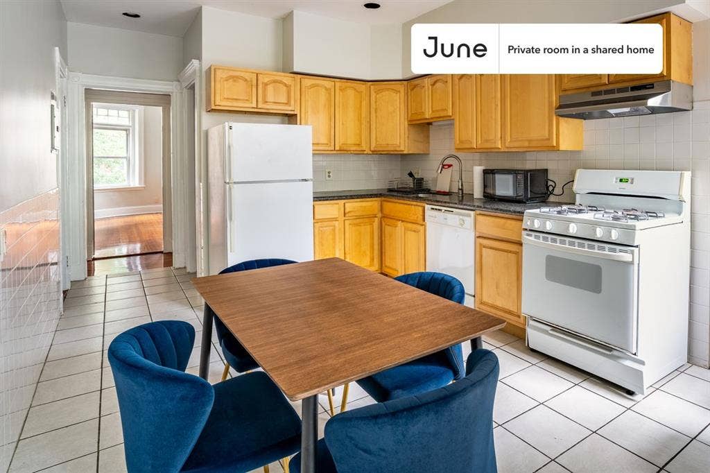 4 BR in Boston
