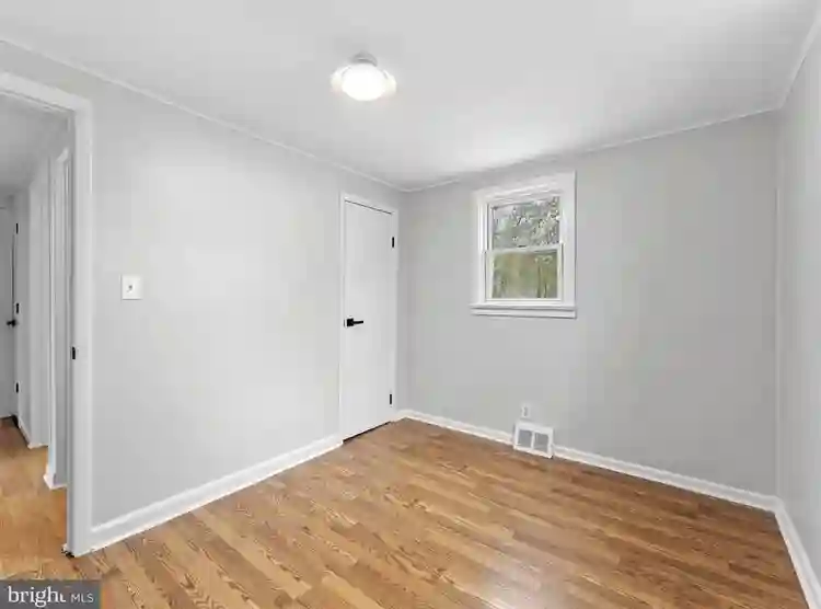 PRIVATE ROOM FOR RENT