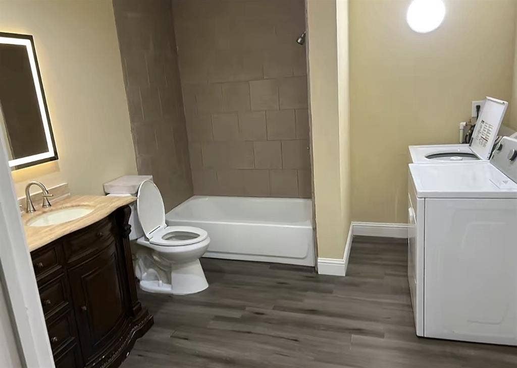 3 bedroom 1 bath house for rent