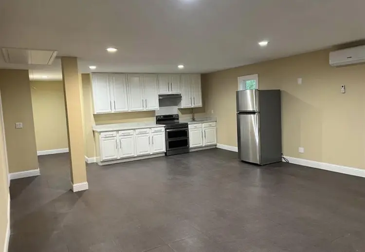 3 bedroom 1 bath house for rent