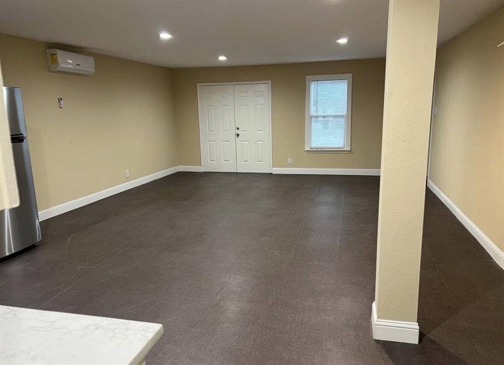 3 bedroom 1 bath house for rent