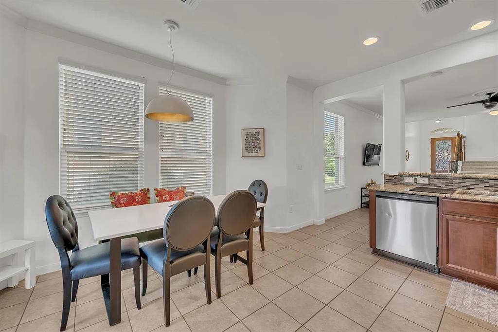 3 BR in Lakeway