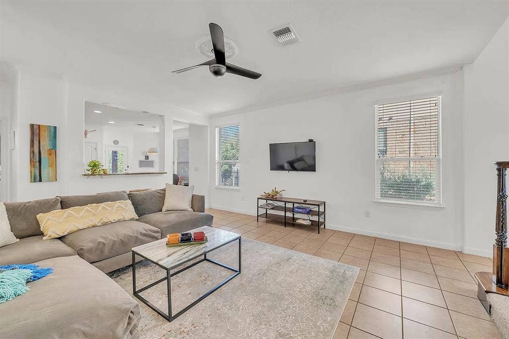 3 BR in Lakeway