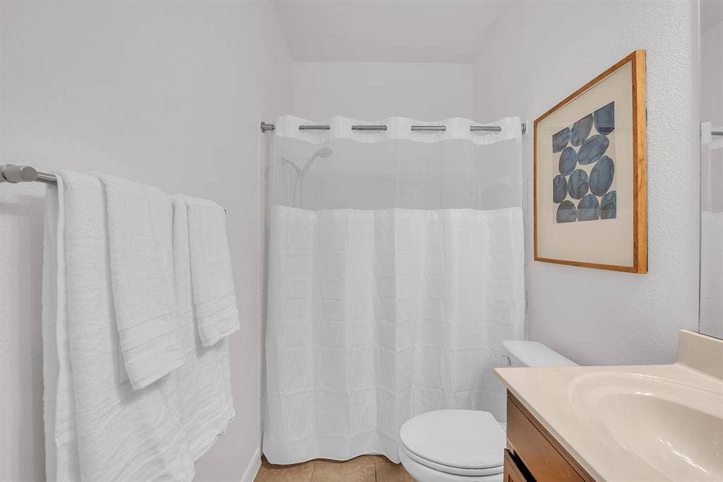 3 BR in Lakeway